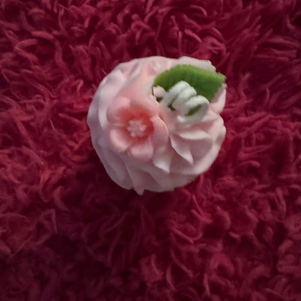 Pink and Gold Cupcake Trinket Box Candle - Picture 4 of 4